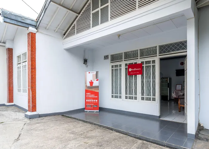 RedDoorz Syariah near RSUD Cimacan Bogor